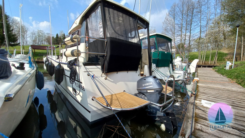 Jacht: Elizunia (Nautika 830)